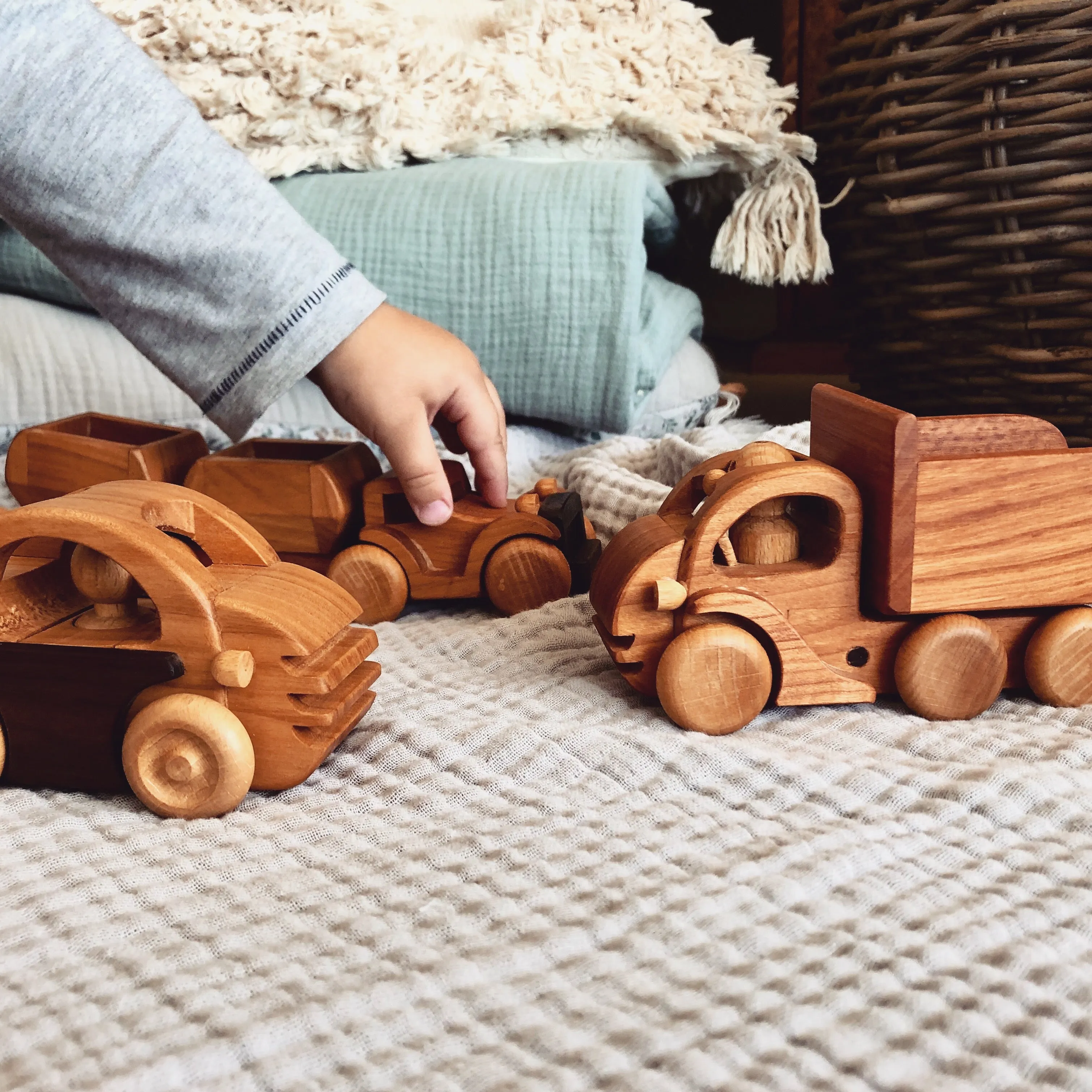 Wooden Mini Cab - Toby